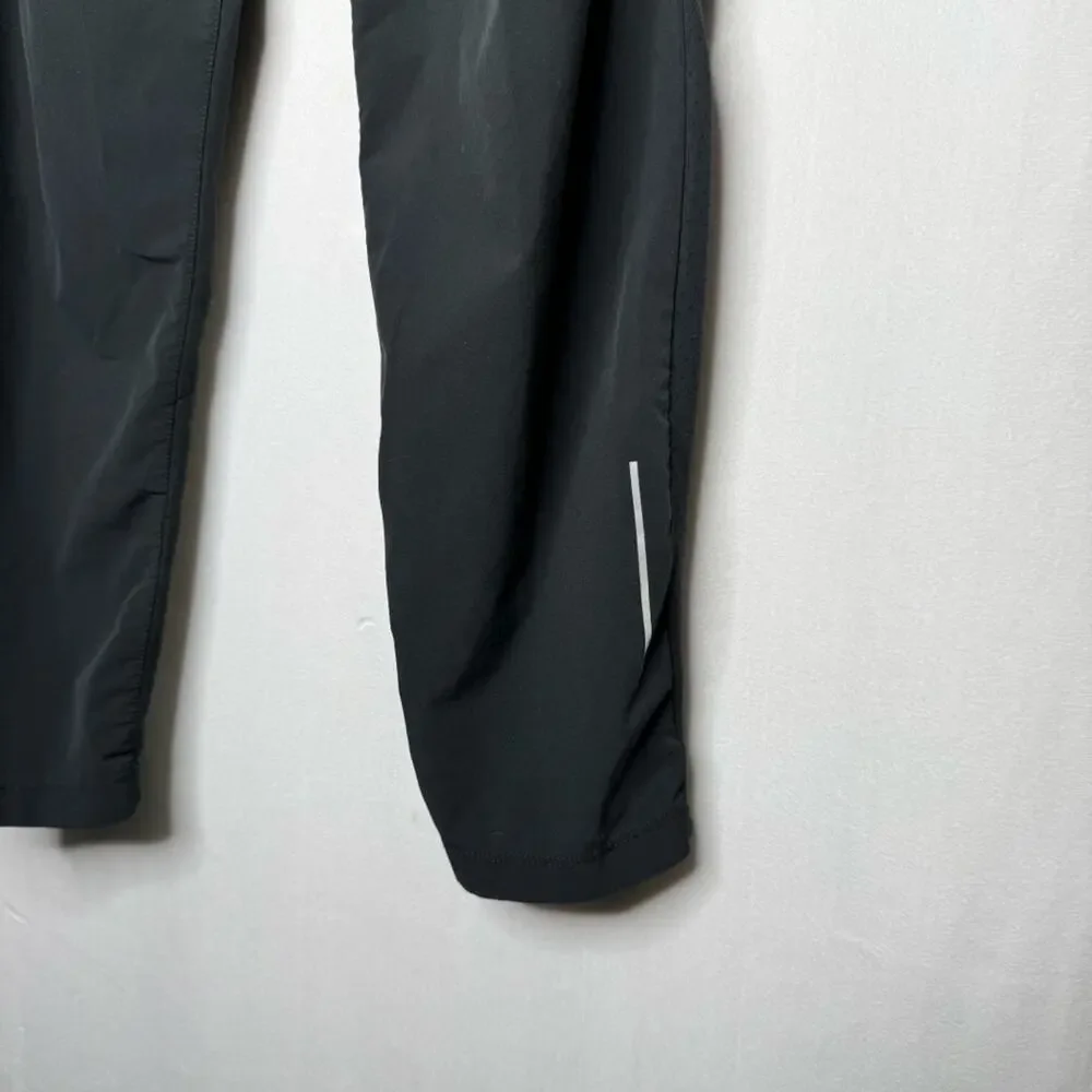 NIKE / black dri-fit lightweight flex essential track pants / S